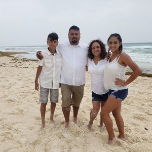 Meet your Posher, Eli